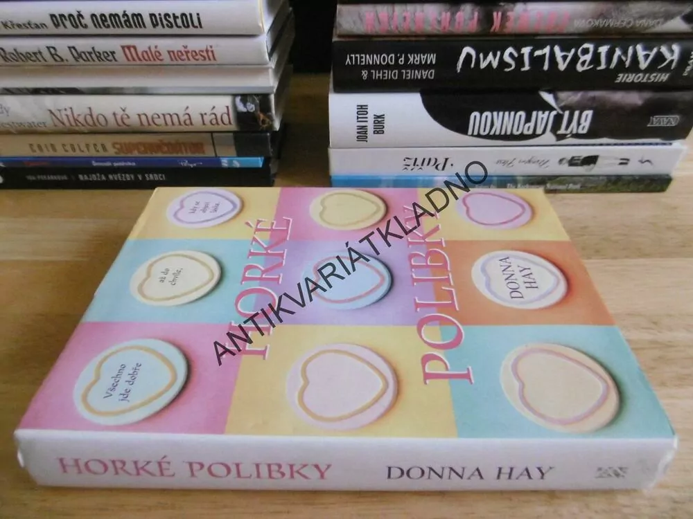 HORKÉ POLIBKY, DONNA HAY, **an