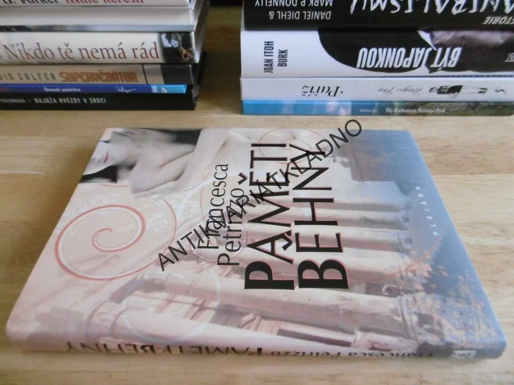 PAMĚTI BĚHNY, FRANCESCA PETRIZZO, **an