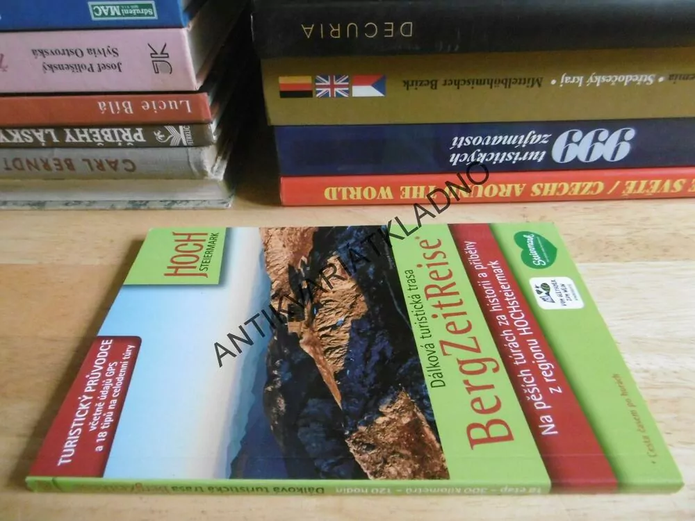 TURISTICKÝ PRŮVODCE NA PĚŠÍCH TÚRÁCH ZA HISTORIÁ A PŘÍBĚHY Z REGIONU HOCHSTEIERMARK, RAKOUSKO, ŠTÝRSKÝ HRADEC, **an