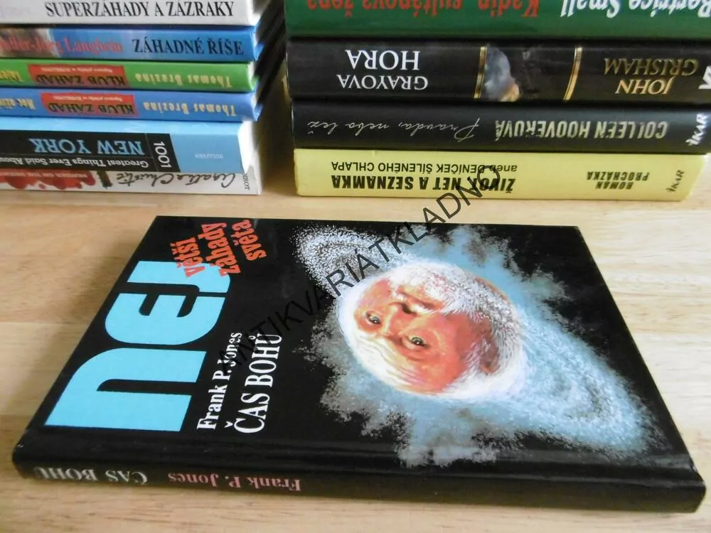 ČAS BOHŮ, FRANK P.JONES, **an