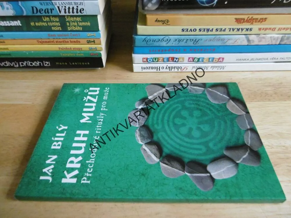 KRUH MUŽŮ, PŘECHODOVÉ RITUÁLY, JAN BÍLÝ, **an