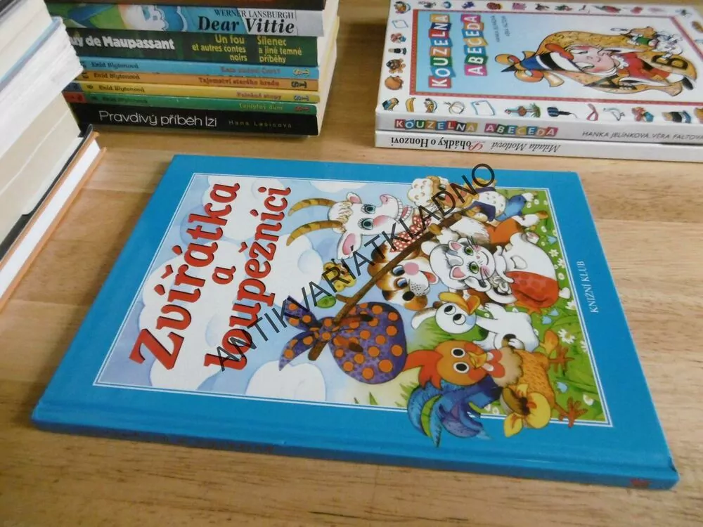 ZVÍŘÁTKA A LOUPEŽNÍCI, DAGMAR JEŽKOVÁ, **an