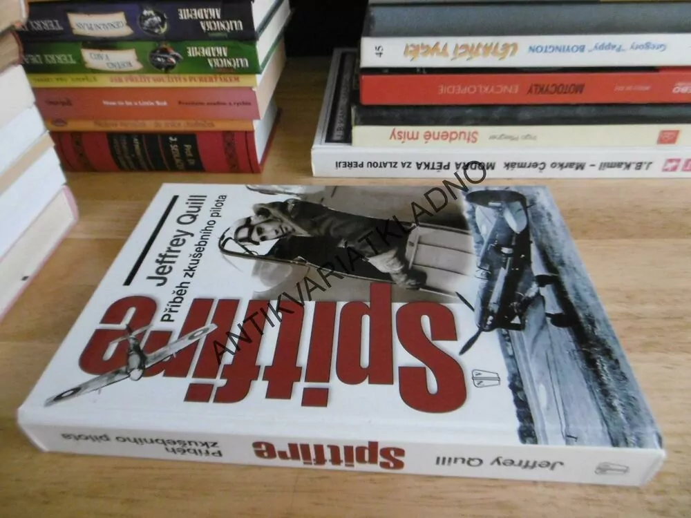 SPITFIRE, PŘÍBĚH ZKUŠEBNÍHO PILOTA, JEFFREY QUILL, **an