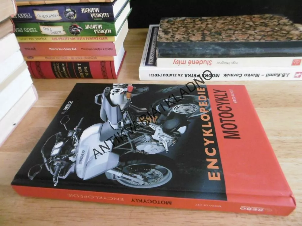 ENCYKLOPEDIE MOTOCYKLY, MIRCO DE CET,, **an