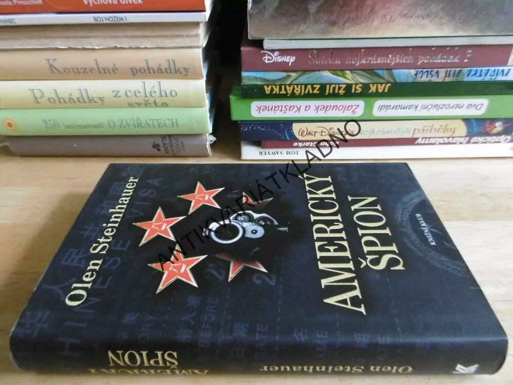 AMERICKÝ ŠPION, OLEN STEINHAUER, **an