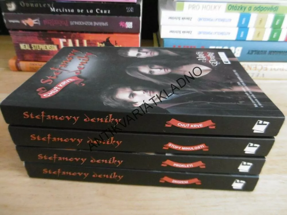 UPÍŘÍ DENÍKY, STEFANOVY DENÍKY, 1-4, L.J. SMITH,