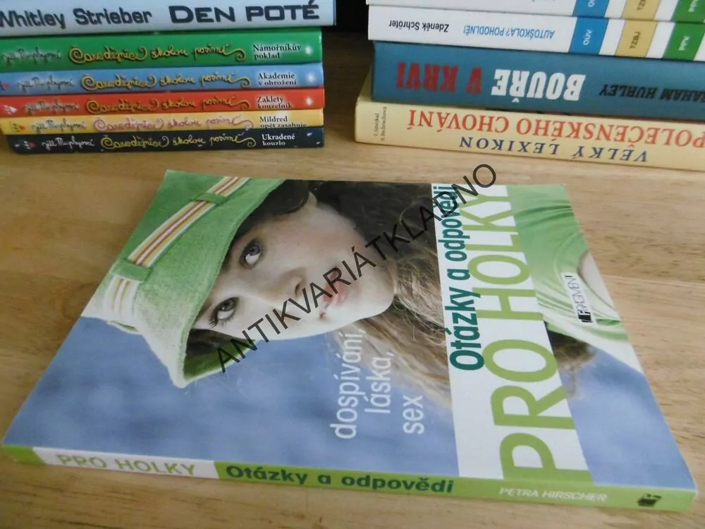 OTÁZKY A ODPOVĚDI PRO HOLKY, **AN