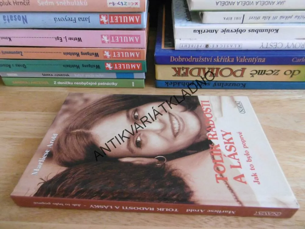 TOLIK RADOSTI A LÁSKY, MARLIESE AROLD, **an
