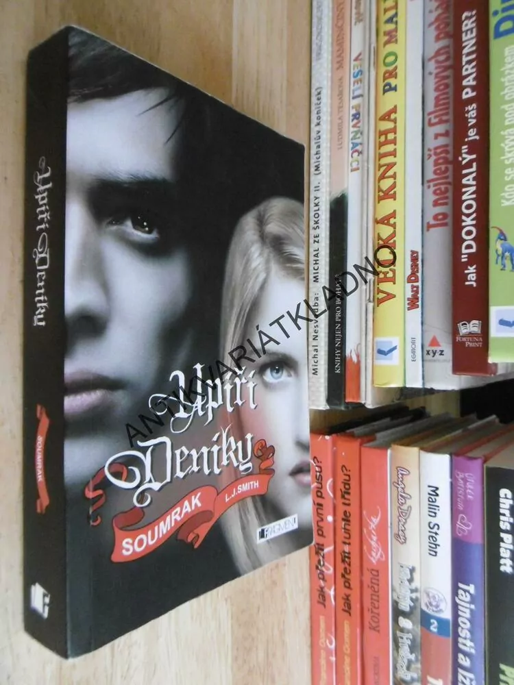 UPÍŘÍ DENÍKY, SOUMRAK, L.J. SMITH, **an