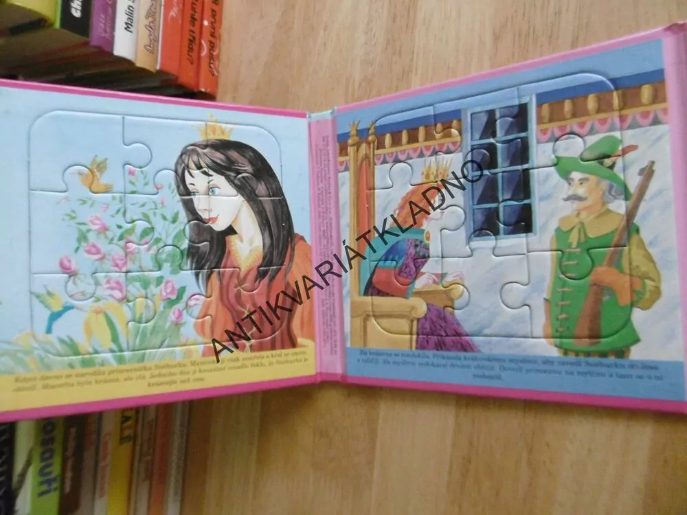 SNĚHURKA, KNÍŽKA S PUZZLE, 3 X PUZZLE