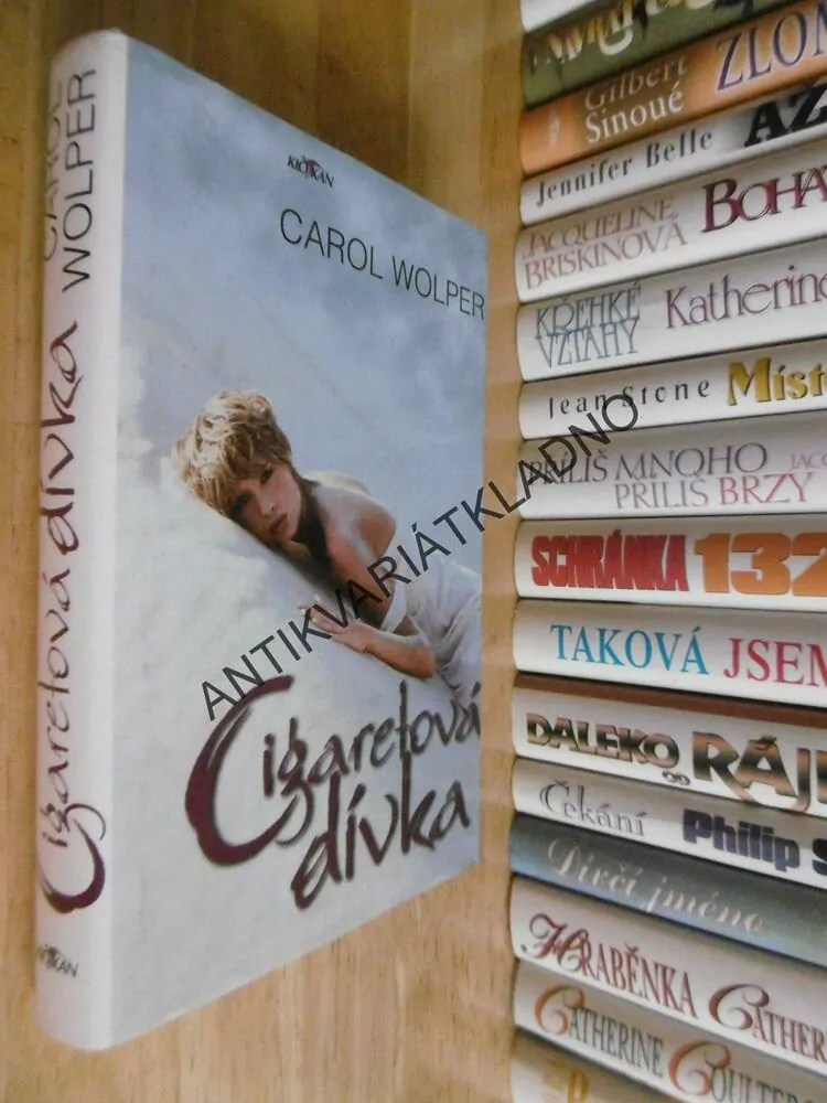 CIGARETOVÁ DÍVKA, CAROL WOLPER, **an