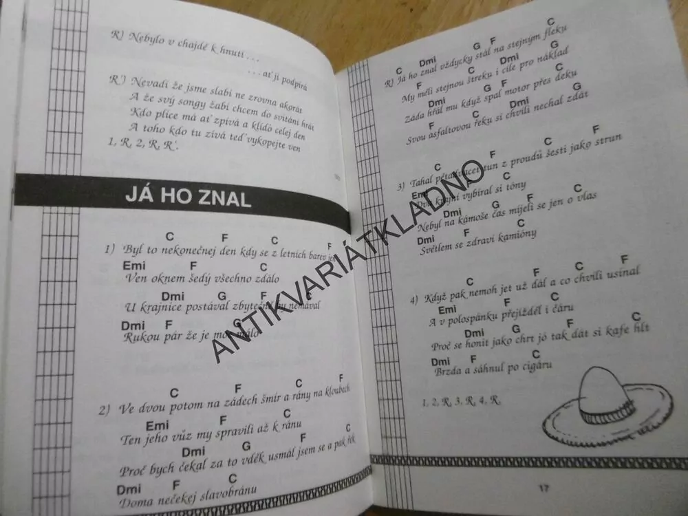 AKORD 2, LADISLAV HUBERŤÁK KUČERA, ZPĚVNÍK, NOTY, TEXTY