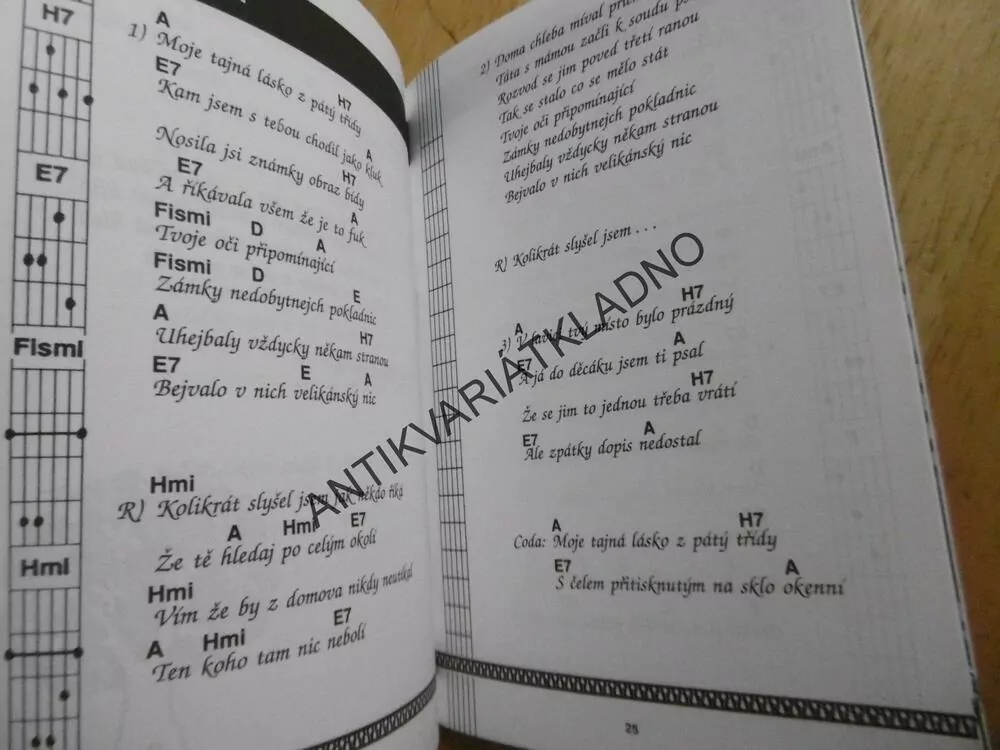 AKORD 3, LADISLAV HUBERŤÁK KUČERA II., ZPĚVNÍK, NOTY, TEXTY