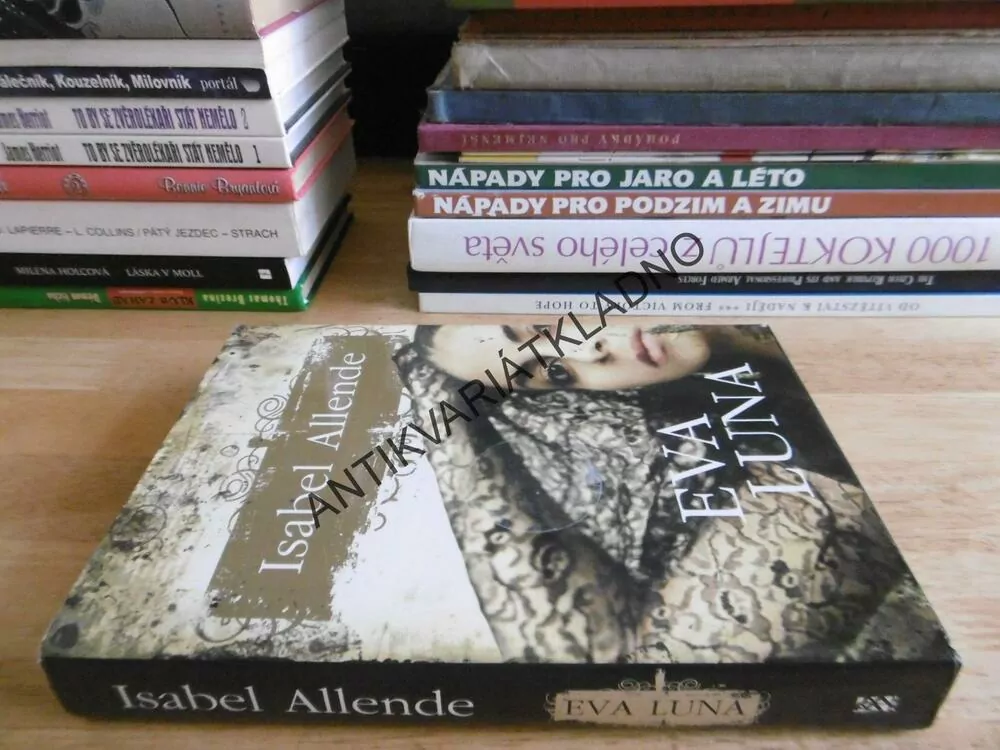 EVA LUNA, ISABEL ALLENDE, **an