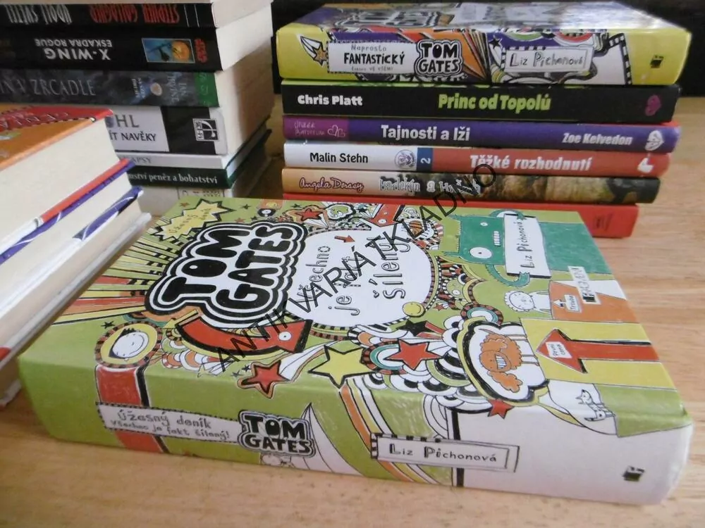 TOM GATES, VŠECHNO JE FAKT ŠÍLENÝ, LIZ PICHONOVÁ, **an