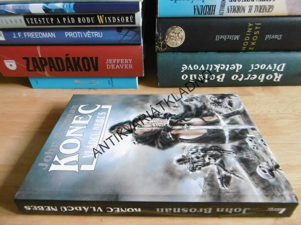 KONEC VLÁDCŮ NEBES, JOHN BROSNAN, **an