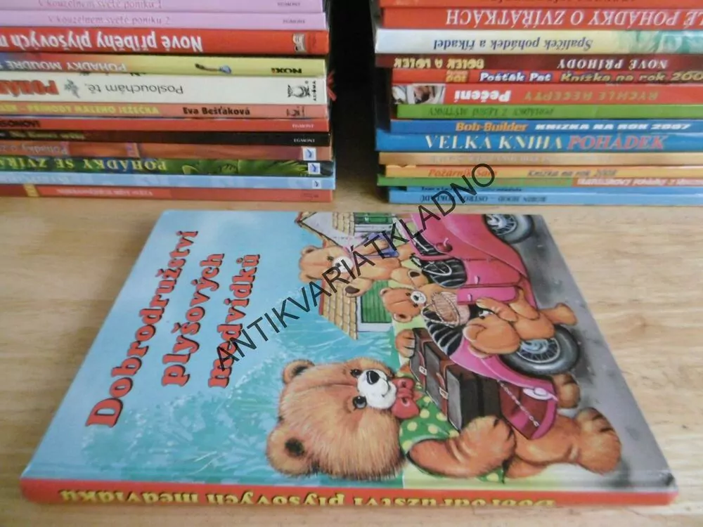 DOBRODRUŽSTVÍ PLYŠOVÝCH MEDVÍDKŮ, URSULA MUHROVÁ, UWE MÜLLER, UTE LUTZOVÁ, HELEN SMITHOVÁ, **an