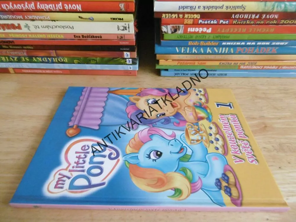 MY LITTLE PONY, V KOUZELNÉM SVĚTĚ 1, KATARZYNA KACZAN-BOROWSKA, BARBARA GALINSKA, **an