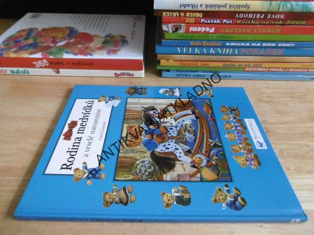 RODINA MEDVÍDKŮ A VESELÉ NAROZENINY, CAROL LAWSON, **an