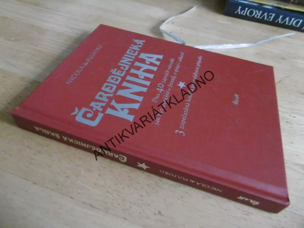 ČARODĚJNICKÁ KNIHA, NICOLA DE PULFORD, **an