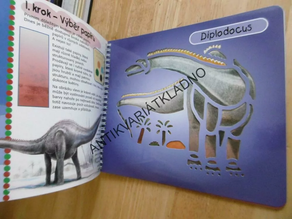 DINOSAUŘI, KNIHA SE ŠABLONAMI, **an