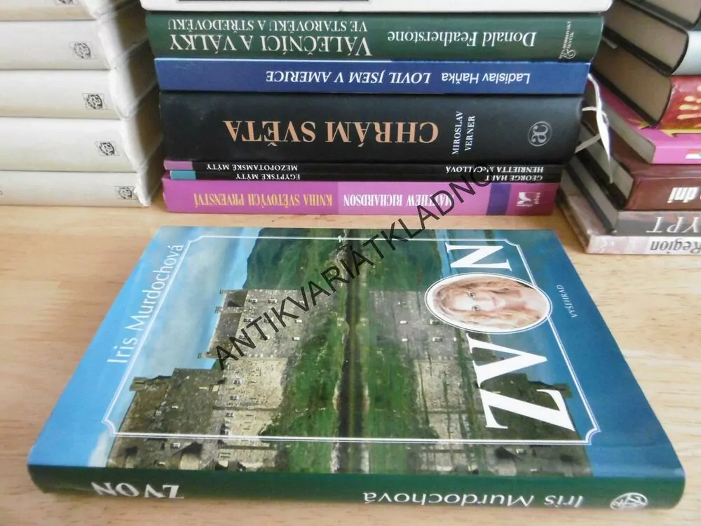 ZVON, IRIS MURDOCHOVÁ, **an