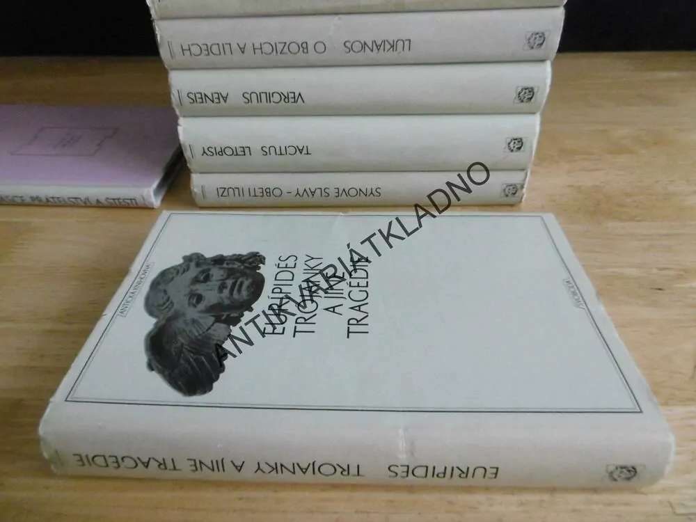 EURIPIDES, TROJÁNKY A JINÉ TRAGÉDIE, **an