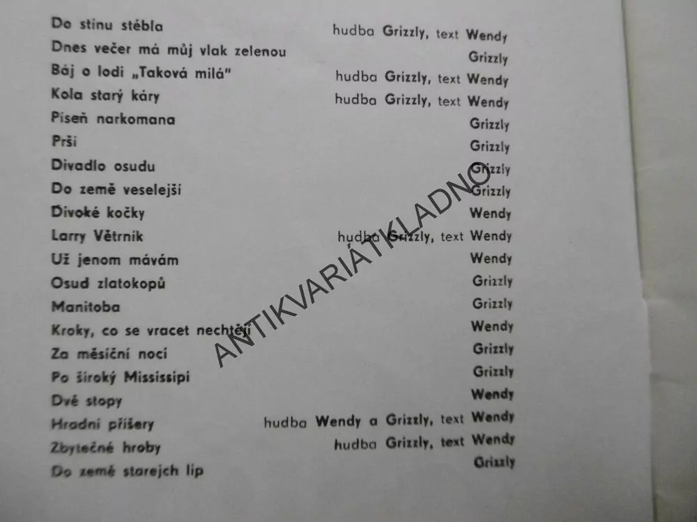 TRAMPSKÉ PÍSNIČKY, OSADY MĚSÍČNÍHO SVITU, ZPĚVNÍK, NOTY, TEXTY