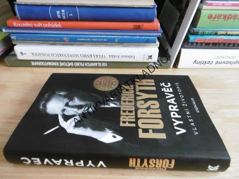 FREDERICK FORSYTH, VYPRAVĚČ, VLASTNÍ ŽIVOTOPIS, **an