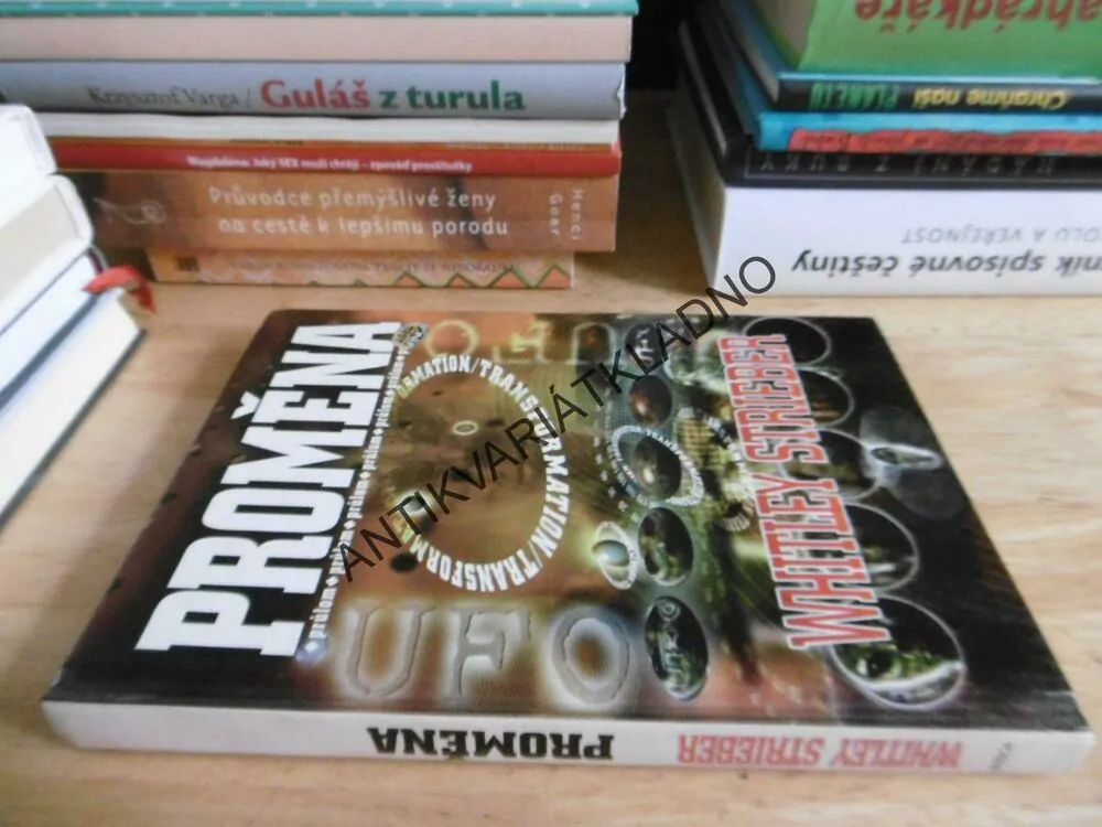PROMĚNA, WHITLEY STRIEBER, **an
