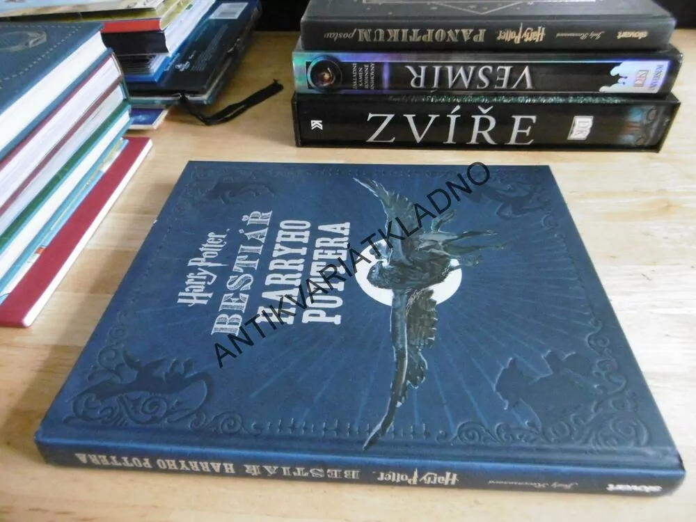 HARRY POTTER, BESTIÁŘ HARRYHO POTTERA, **an