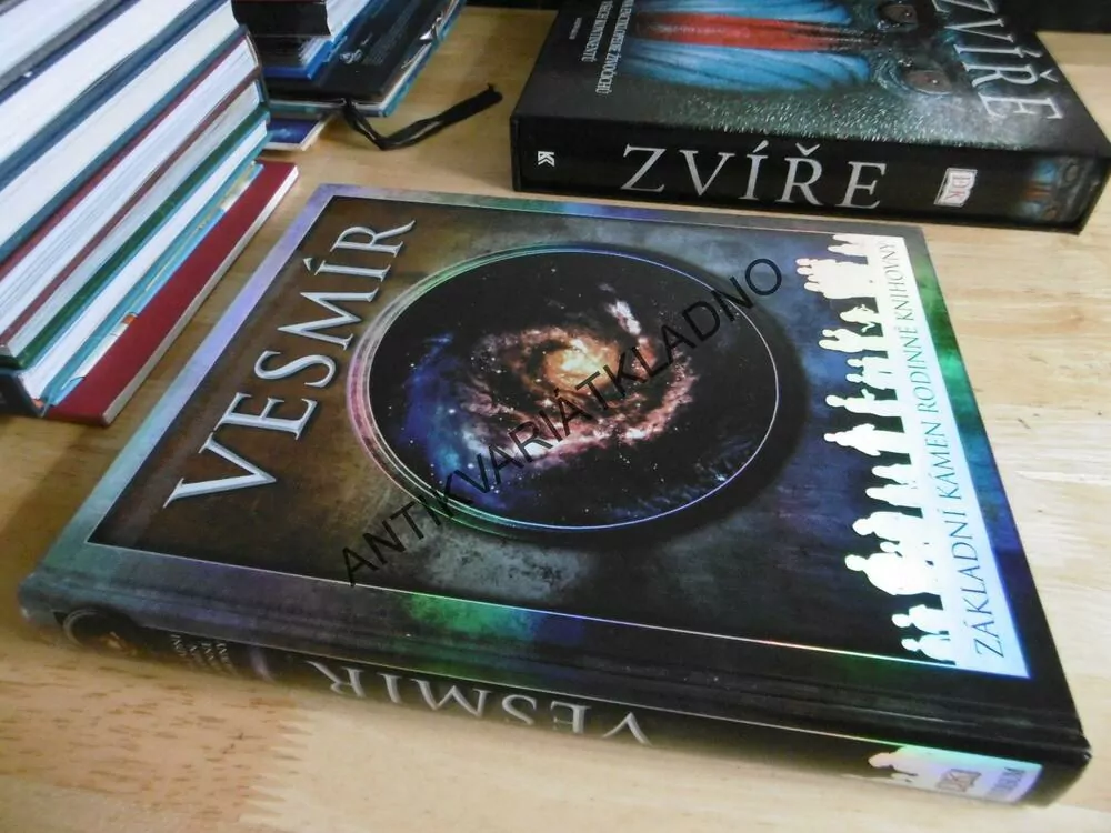 VESMÍR, **an
