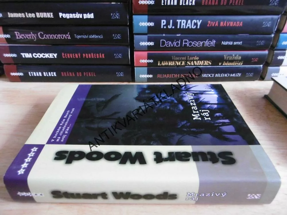 MRAZIVÝ RÁJ, STUART WOODS, **an
