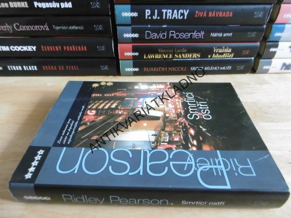 SMRTÍCÍ OSTŘÍ, RIDLEY PEARSON, **an