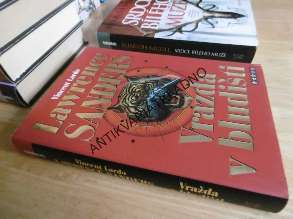 VRAŽDA V BLUDIŠTI, LAWRENCE SANDERS, **an