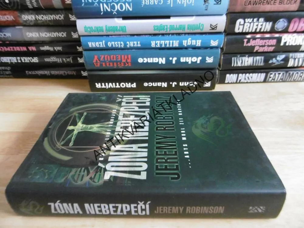 ZÓNA NEBEZPEČÍ, JEREMY ROBINSON, **an