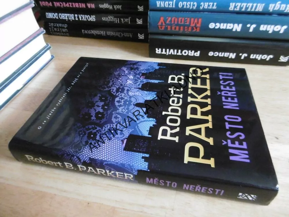 MĚSTO NEŘESTI, ROBERT B. PARKER, **an