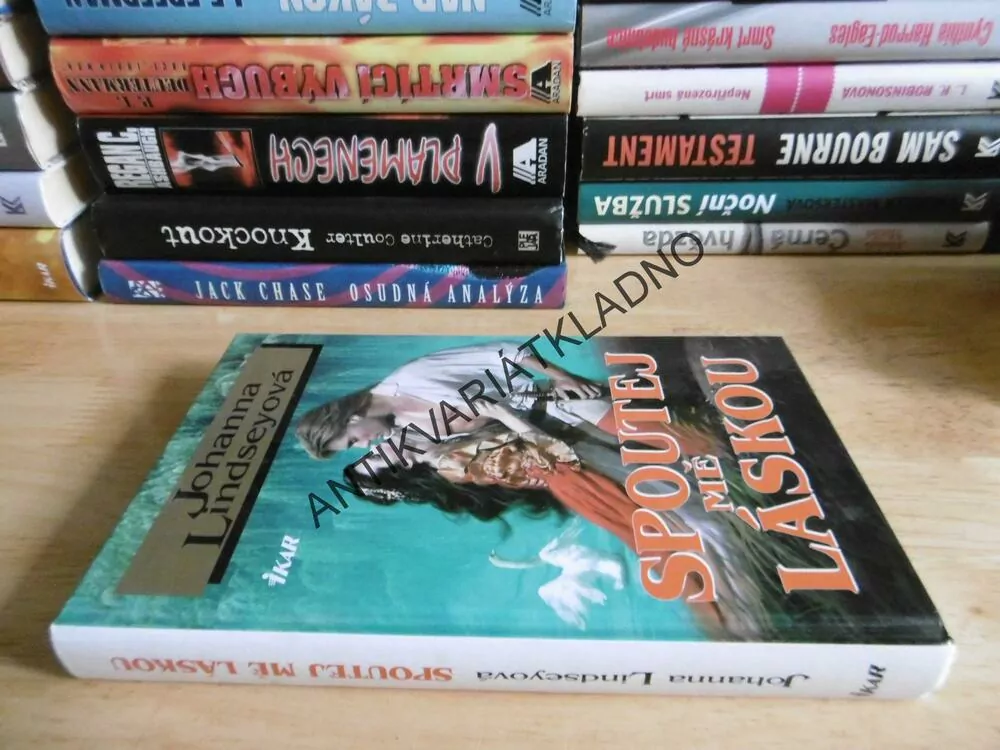 SPOUTEJ MĚ LÁSKOU, JOHANNA LINDSEYOVÁ, **an