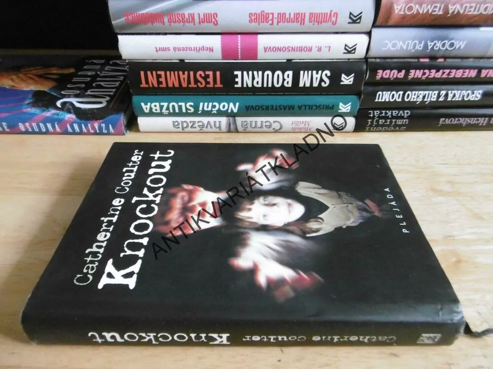 KNOCKOUT, CATHERINE COULTER, **an