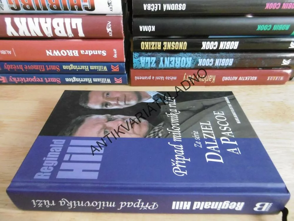 PŘÍPAD MILOVNÍKA RŮŽÍ, REGINALD HILL, **an