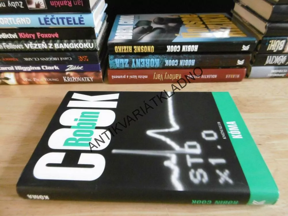 KÓMA, ROBIN COOK, **an