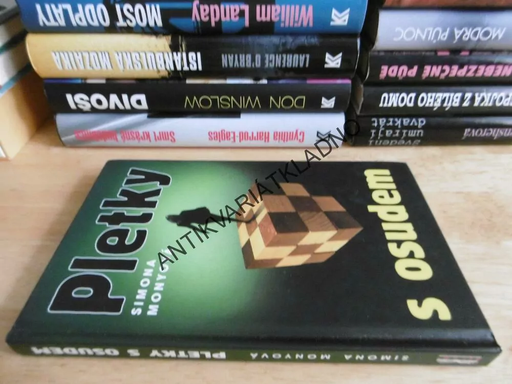 PLETKY S OSUDEM, SIMONA MONYOVÁ, **an