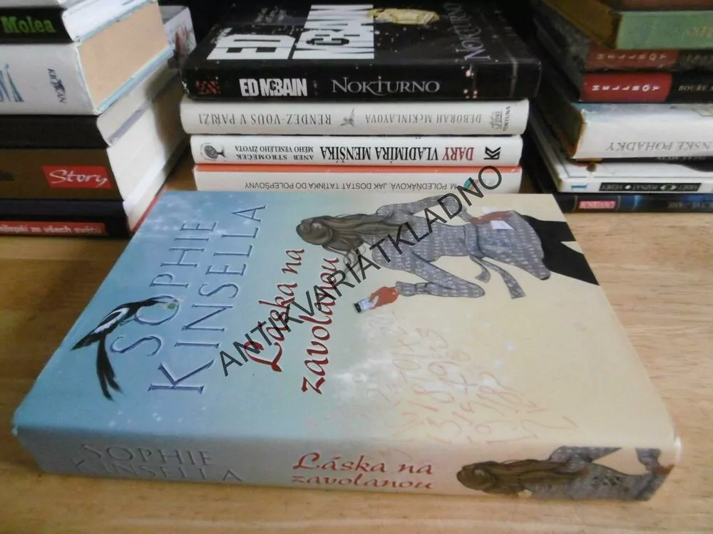 LÁSKA NA ZAVOLANOU, SOPHIE KINSELLA, **an