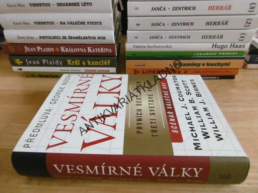 VESMÍRNÉ VÁLKY, MICHAEL. J.COUMATOS, **an
