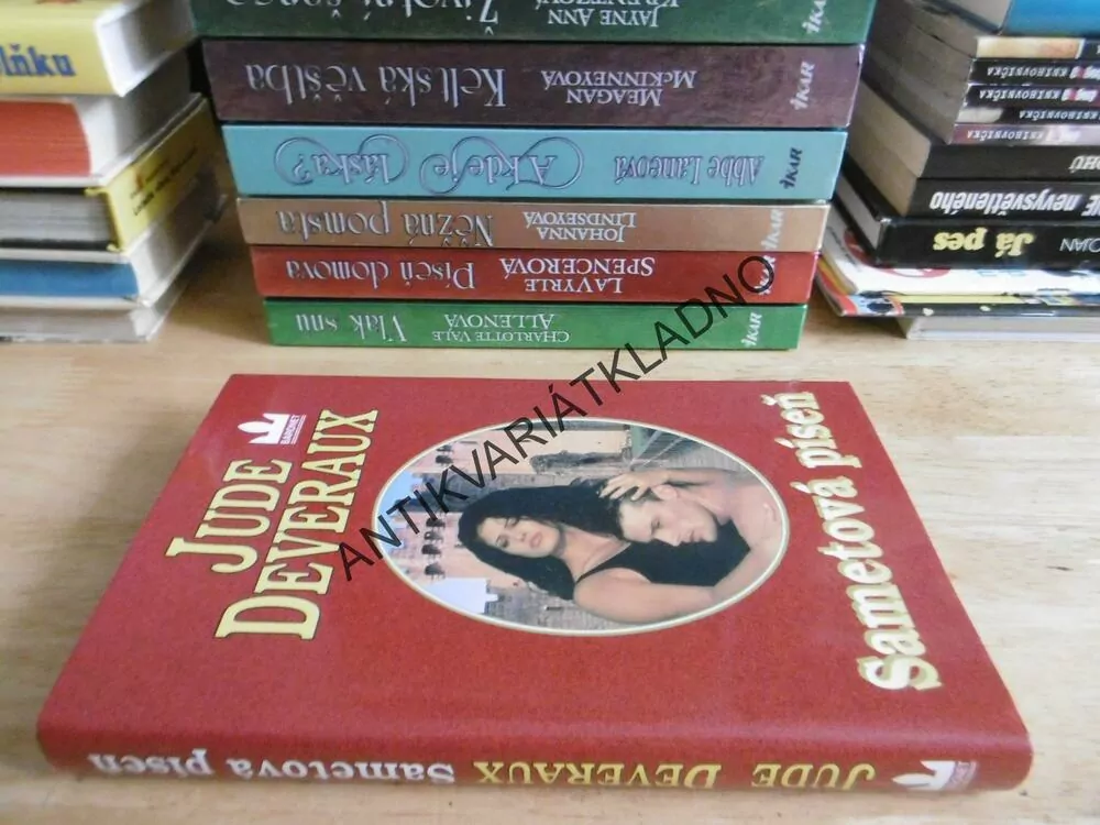SAMETOVÁ PÍSEŇ, JUDE DEVERAUX, **an