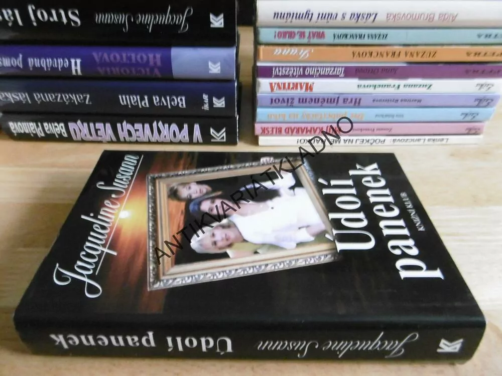 ÚDOLÍ PANENEK, JACQUELINE SUSANN, **an