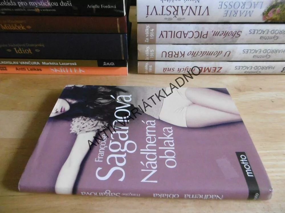 NÁDHERNÁ OBLAKA, FRANCOISE SAGANOVÁ, **an