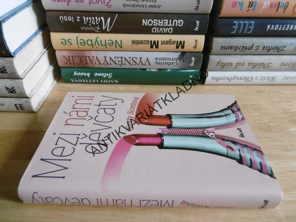 MEZI NÁMI DĚVČATY, KRISTY SCOTTOVÁ, **an