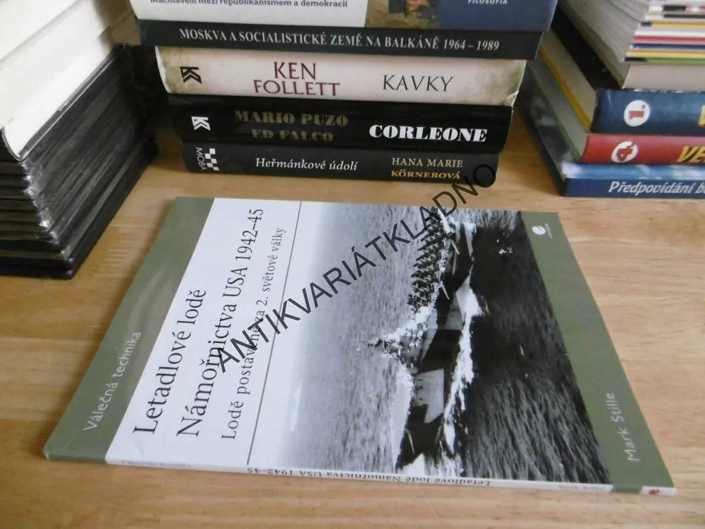 LETADLOVÉ LODĚ NÁMOŘNICTVA USA 1942-45, **an