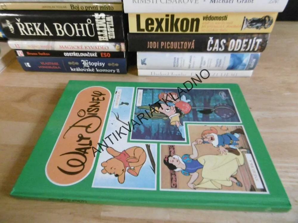 WALT DISNEY, MEDVÍDEK PÚ, PINOCCHIO, SNĚHURKA, **an